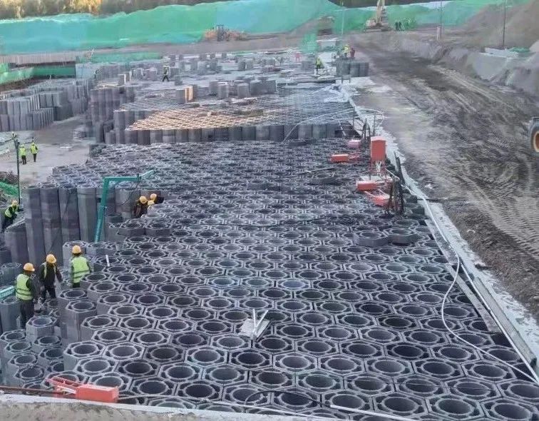 1692332036699705.jpg 1692332036699705.jpg