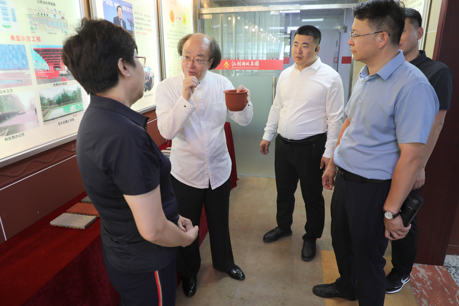 1692844364804419.jpg 1692844364804419.jpg