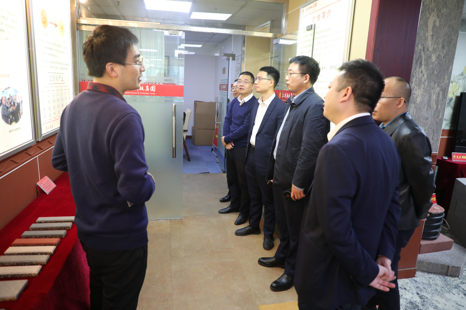 1701927753891642.jpg 1701927753891642.jpg