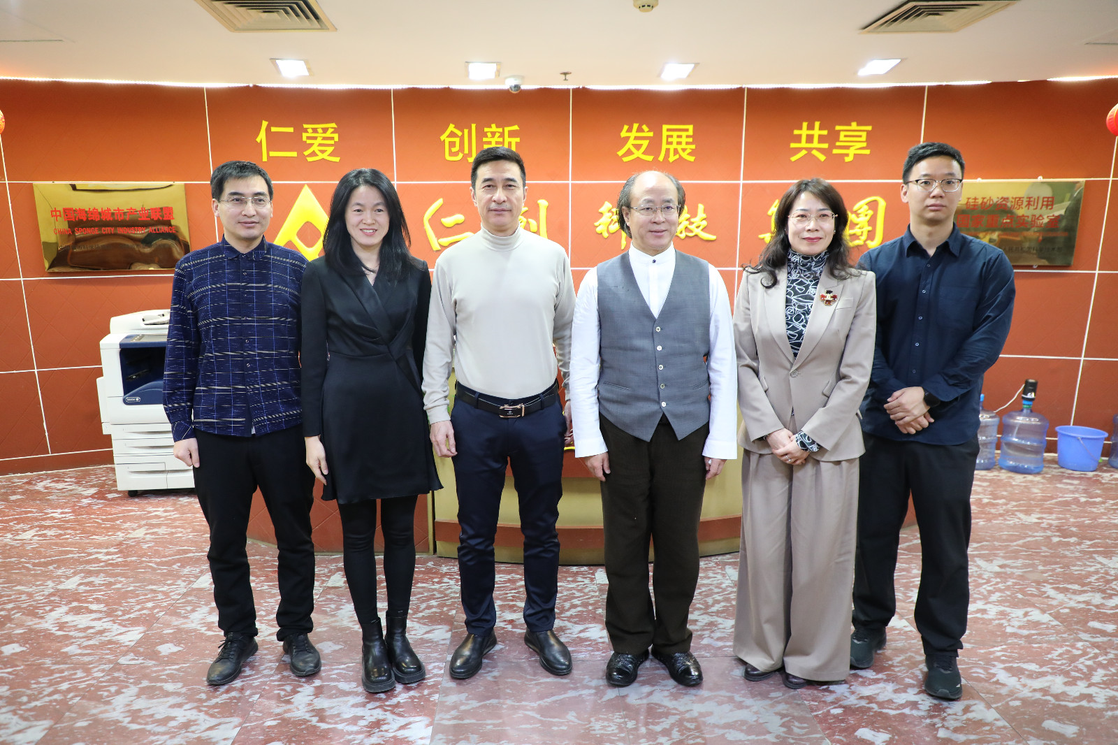 1706854645849073.jpg 1706854645849073.jpg