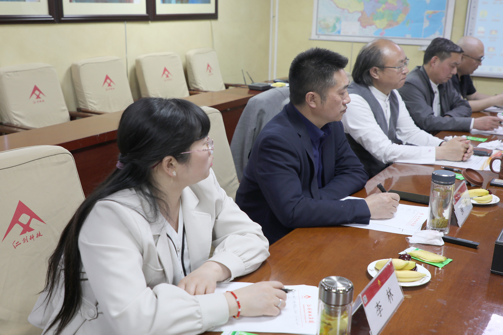 1714103961263732.jpg 1714103961263732.jpg