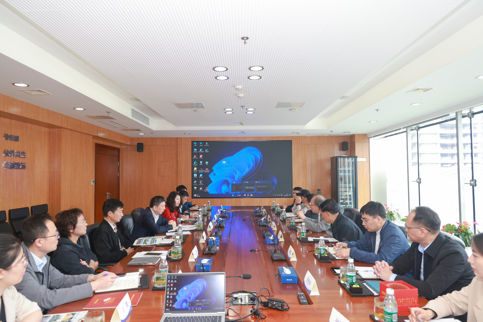 1728817474420682.jpg 1728817474420682.jpg