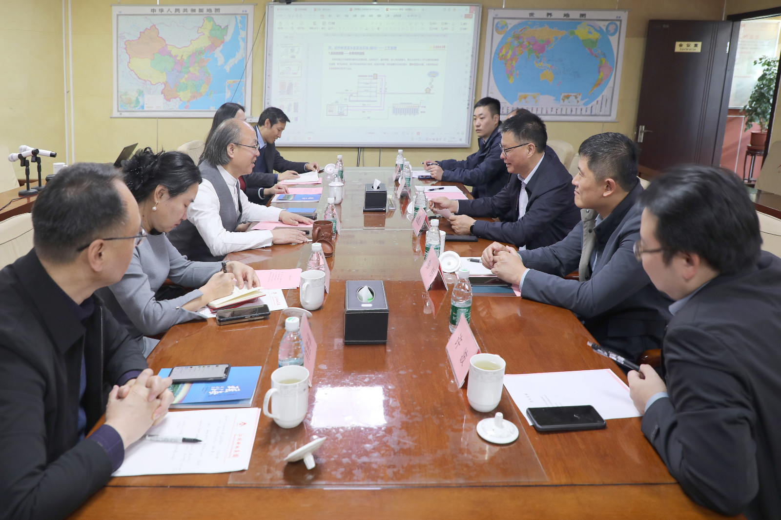 1744794624968909.jpg 1744794624968909.jpg