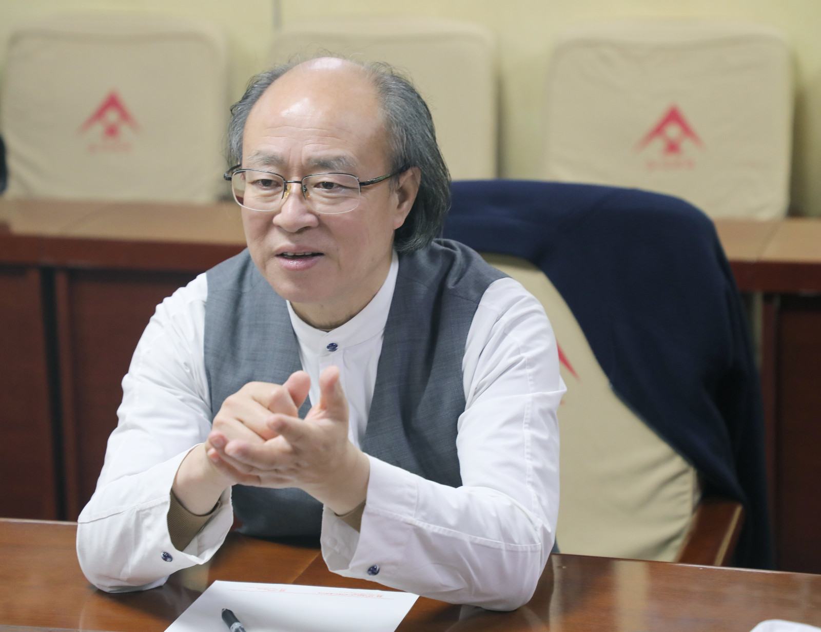 1744795299205262.jpg 1744795299205262.jpg